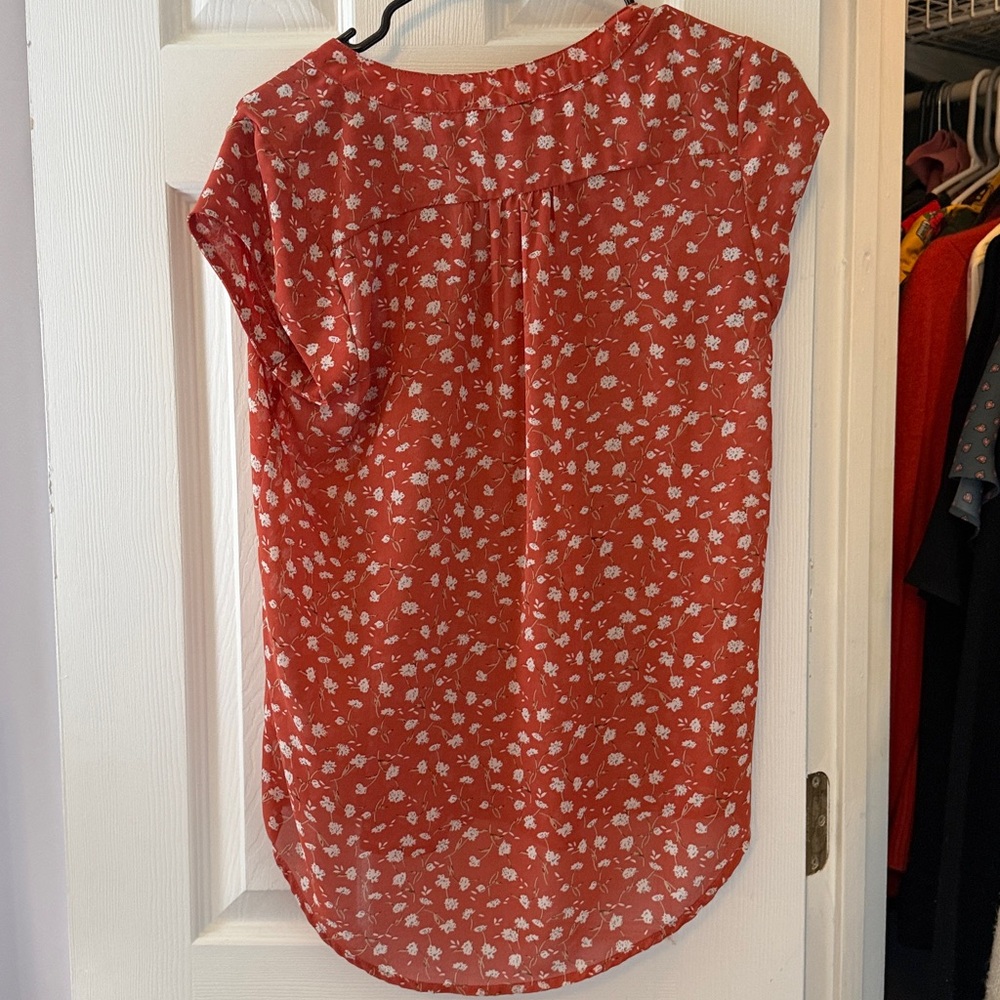 Fun 2 Fun Red Floral Blouse - Picture 3 of 3